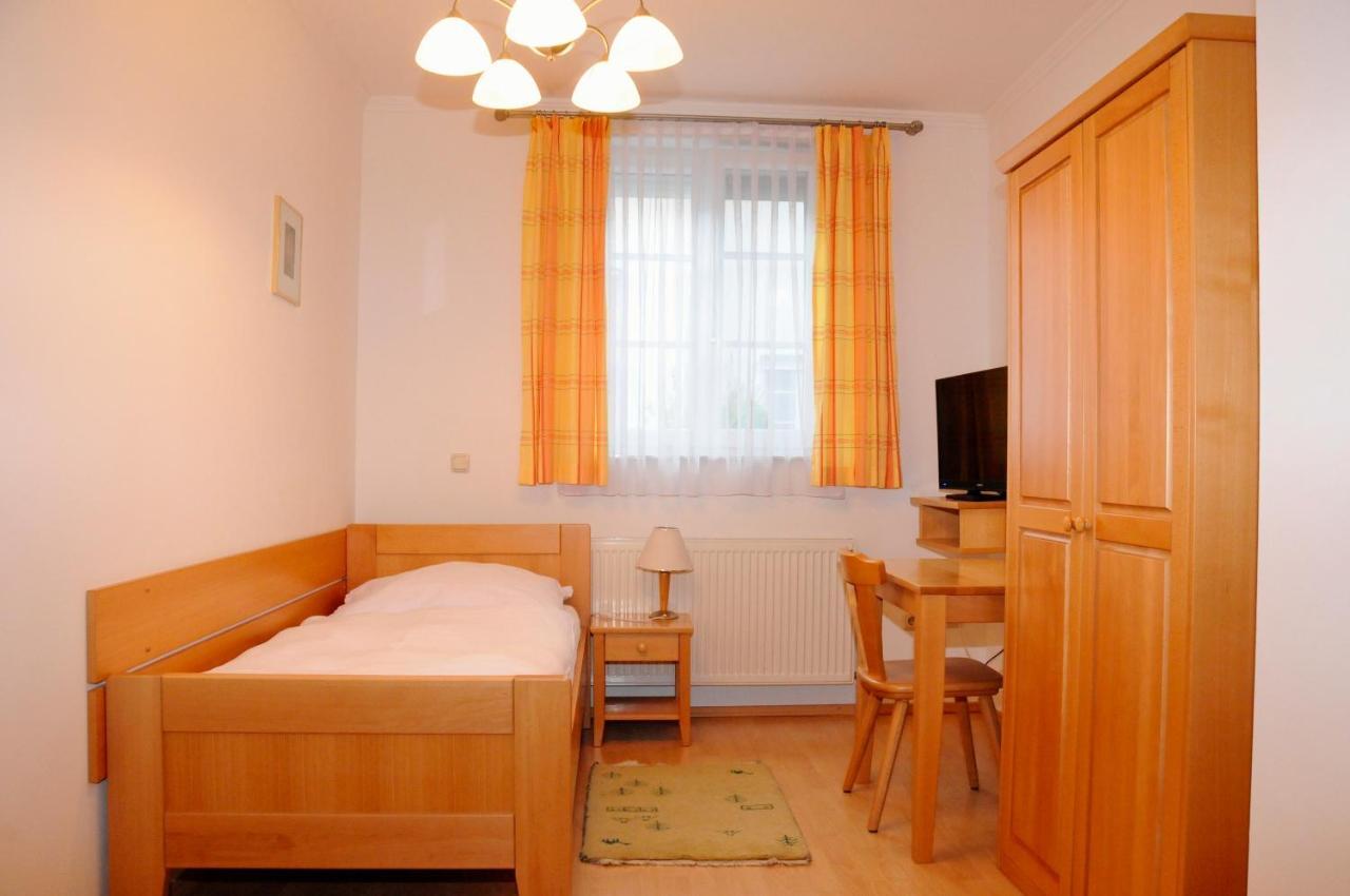 Privatzimmer Familie Schwarz Vienna Esterno foto